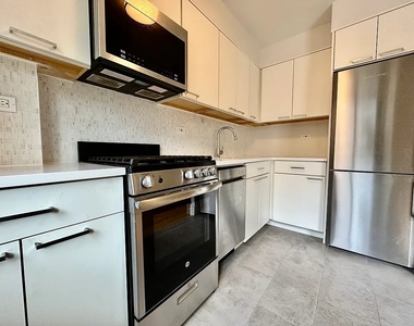 West 96th Street - Photo Thumbnail 1