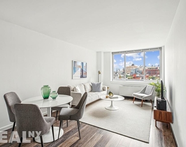 Chrystie St. - Photo Thumbnail 1