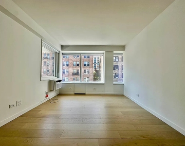 West 87th Street - Photo Thumbnail 8
