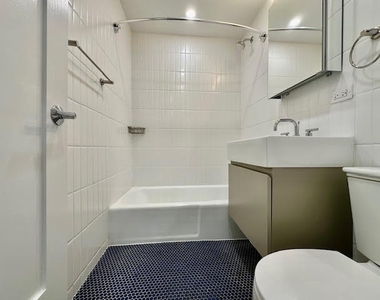 West 87th Street - Photo Thumbnail 14