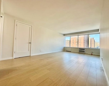 West 87th Street - Photo Thumbnail 11