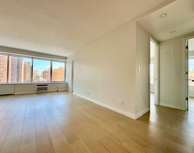 West 87th Street - Photo Thumbnail 10