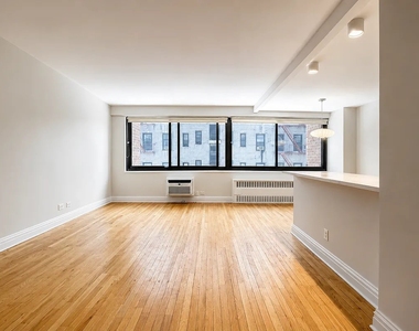 West 97th Street - Photo Thumbnail 1
