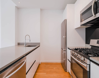 239 North 9th Street - Photo Thumbnail 6