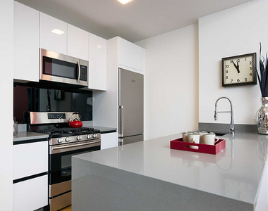 239 North 9th Street - Photo Thumbnail 9