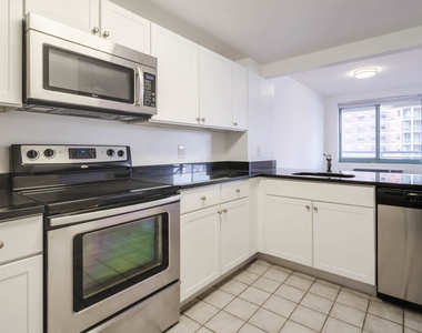 155 Washington Street - Photo Thumbnail 8