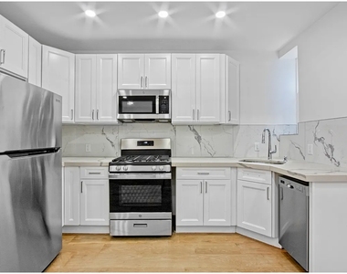 59 Arlington Ave - Photo Thumbnail 3