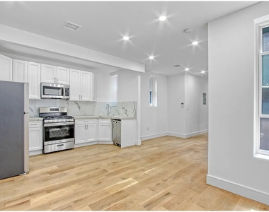 59 Arlington Ave - Photo Thumbnail 2
