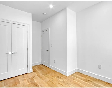 59 Arlington Ave - Photo Thumbnail 8