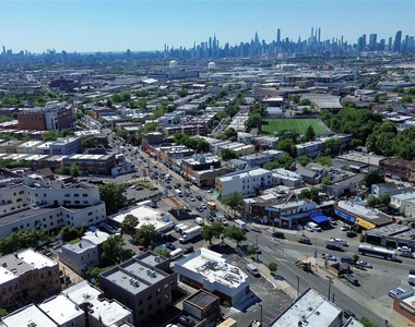 6247 60th Street - Photo Thumbnail 14