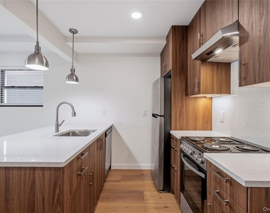6247 60th Street - Photo Thumbnail 1