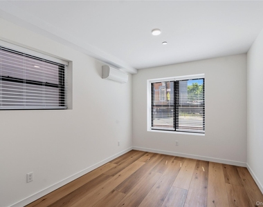 6247 60th Street - Photo Thumbnail 5