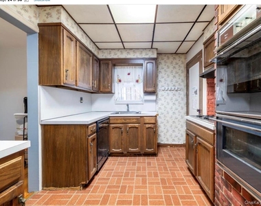 11515 141st Street - Photo Thumbnail 7