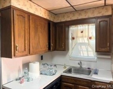 11515 141st Street - Photo Thumbnail 10