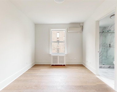 148-09 Northern Boulevard - Photo Thumbnail 11