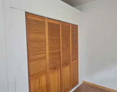 8812 86th Street - Photo Thumbnail 5
