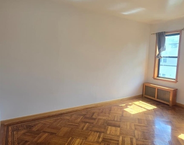 8812 86th Street - Photo Thumbnail 3