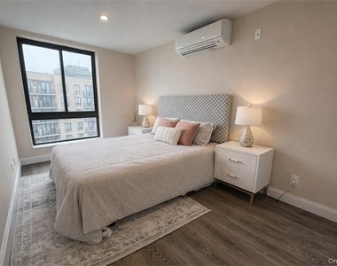 4515 82nd Street - Photo Thumbnail 6
