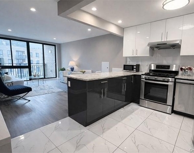 4515 82nd Street - Photo Thumbnail 3