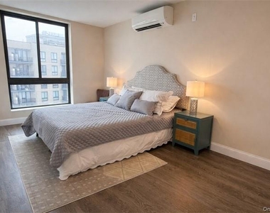 4515 82nd Street - Photo Thumbnail 7