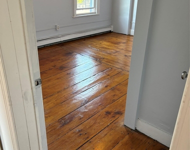500 Main St - Photo Thumbnail 3
