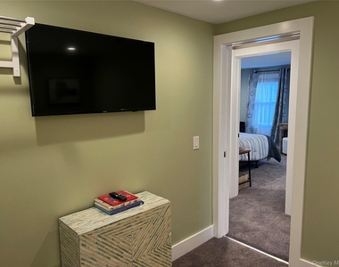 824 W Main Street - Photo Thumbnail 13