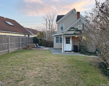 824 W Main Street - Photo Thumbnail 1
