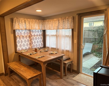 824 W Main Street - Photo Thumbnail 18