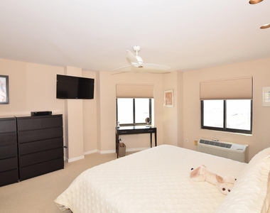360 Shore Road - Photo Thumbnail 13