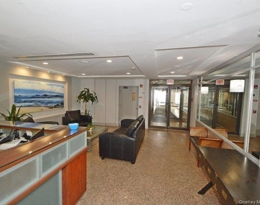 360 Shore Road - Photo Thumbnail 1