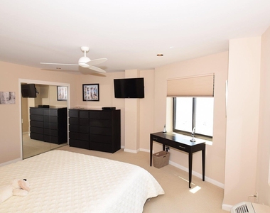 360 Shore Road - Photo Thumbnail 15