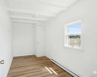 35 C Gardners Lane - Photo Thumbnail 7