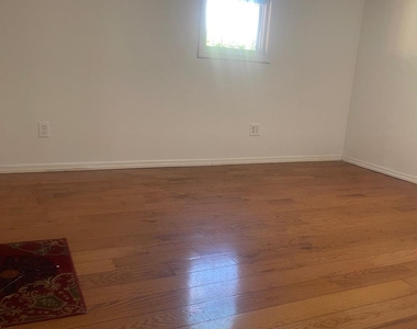 17747 106th Avenue - Photo Thumbnail 4