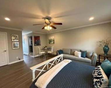 184 Hallock Road - Photo Thumbnail 4
