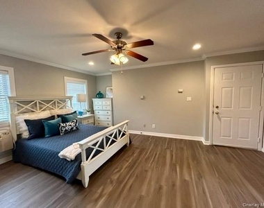 184 Hallock Road - Photo Thumbnail 5