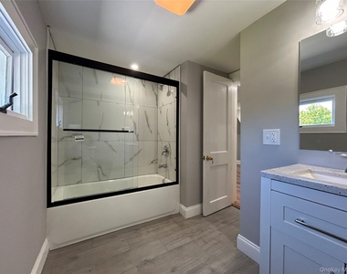 32 Reimer Avenue - Photo Thumbnail 10