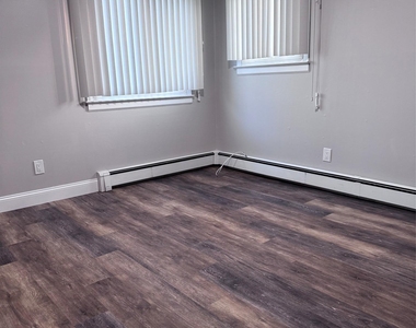 12 Terrace View Road - Photo Thumbnail 11