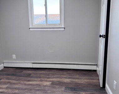 12 Terrace View Road - Photo Thumbnail 8