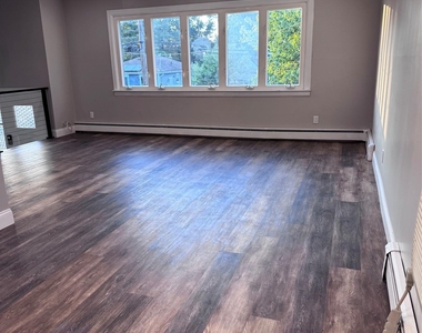 12 Terrace View Road - Photo Thumbnail 3