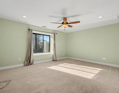 212 Old Farm Lane - Photo Thumbnail 12