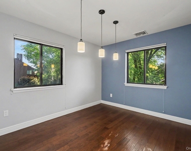 212 Old Farm Lane - Photo Thumbnail 10