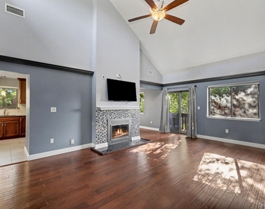 212 Old Farm Lane - Photo Thumbnail 3