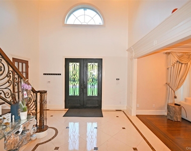 26 Spring Lane - Photo Thumbnail 13