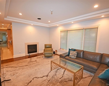 26 Spring Lane - Photo Thumbnail 21