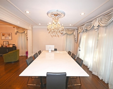 26 Spring Lane - Photo Thumbnail 17