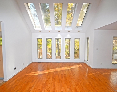 24 Warwick Road - Photo Thumbnail 4