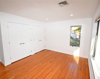 24 Warwick Road - Photo Thumbnail 23