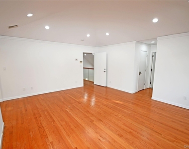 24 Warwick Road - Photo Thumbnail 19