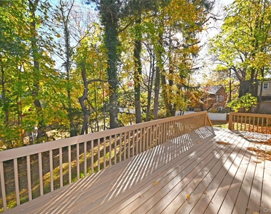 24 Warwick Road - Photo Thumbnail 33