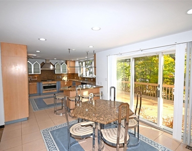 24 Warwick Road - Photo Thumbnail 12
